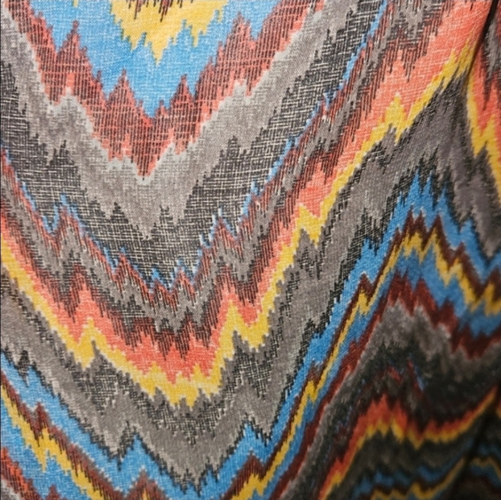 MUST GO!!! Dots Vibrant Zigzag Maxi Dress